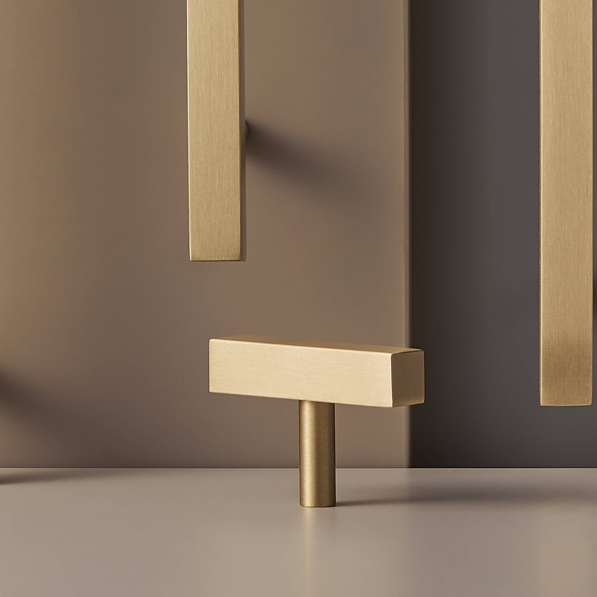 T-bar CH012 | Square | Brass
